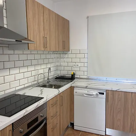 Cozy 3 Bedroom Townhouse Διαμέρισμα *